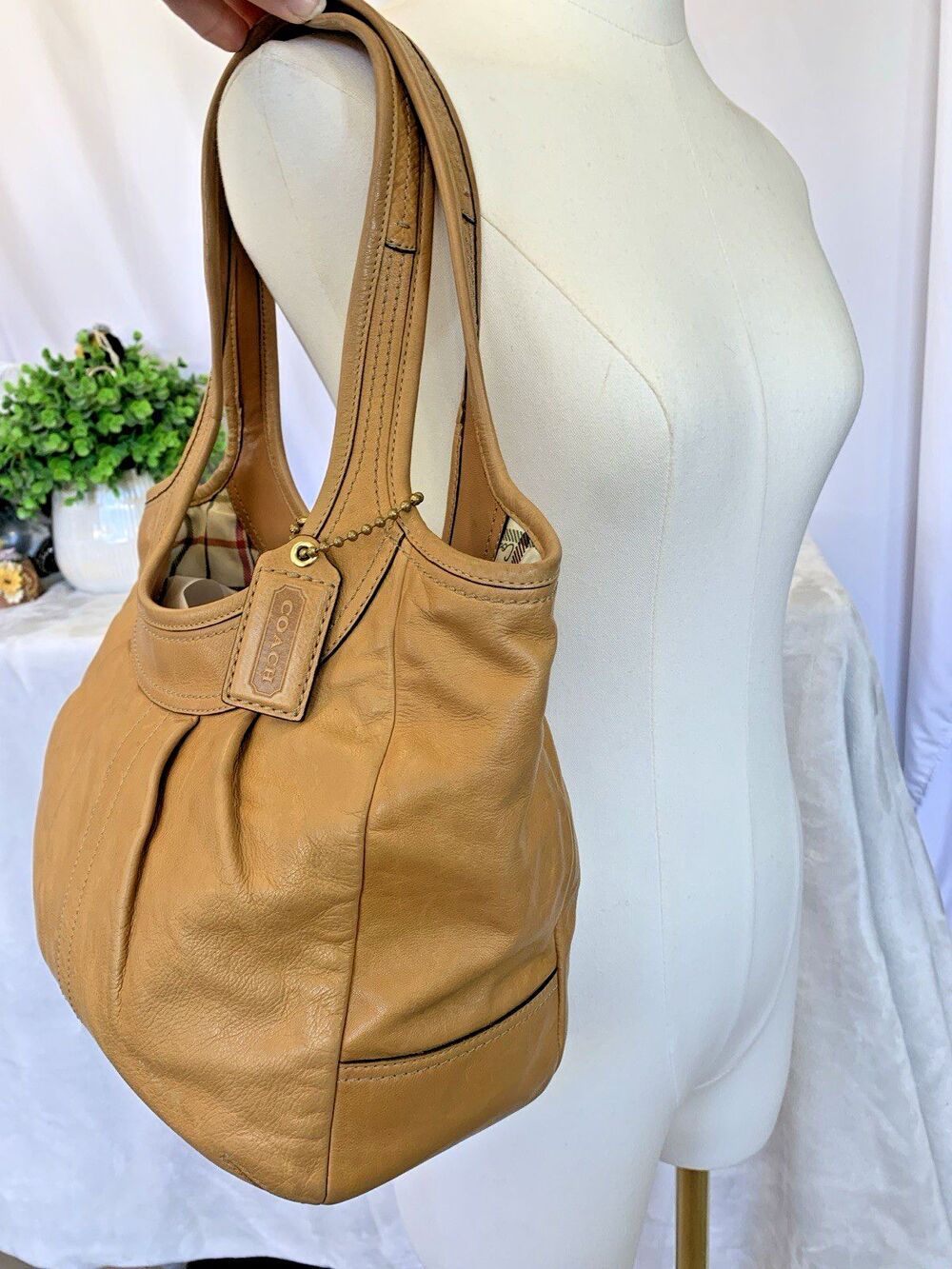 Coach Pleated Ergo Tote #12240 Tan Leather Tattersall Lining 2008 Shoulder Bag - Picture 2 of 16